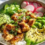 Avocado Limette Hähnchen Poke Bowl: Schnell & Gesund