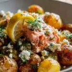 Cremiger Feta-Lachs mit Zitrone, Dill & Ofenkartoffeln