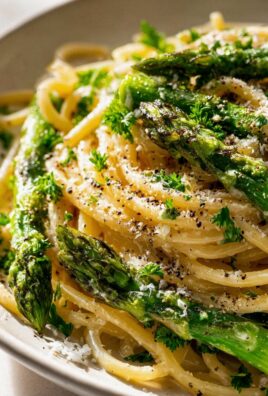 Leckere Spargel Pasta mit grünem Spargel - schnell & einfach!