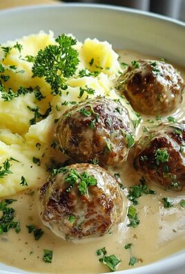 Saftige Hackbällchen in cremiger Sauce & Kartoffelpüree Rezept