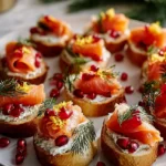Weihnachts-Bruchetta-Kranz mit Räucherlachs Rezept